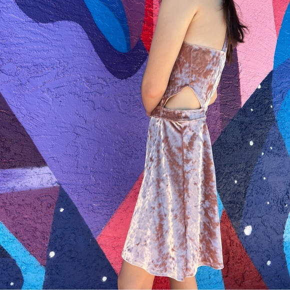 Hollister velvet pink mauve skater dress size small - Picture 2 of 4